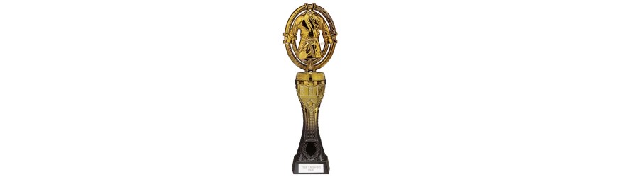 MAVERICK TOWER MARTIAL ARTS LEGEND TROPHY - 4 SIZES - 23CM - 31.5CM MAVERICK TOWER MARTIAL ARTS LEGEND TROPHY - 4 SIZES - 23CM - 31.5CM